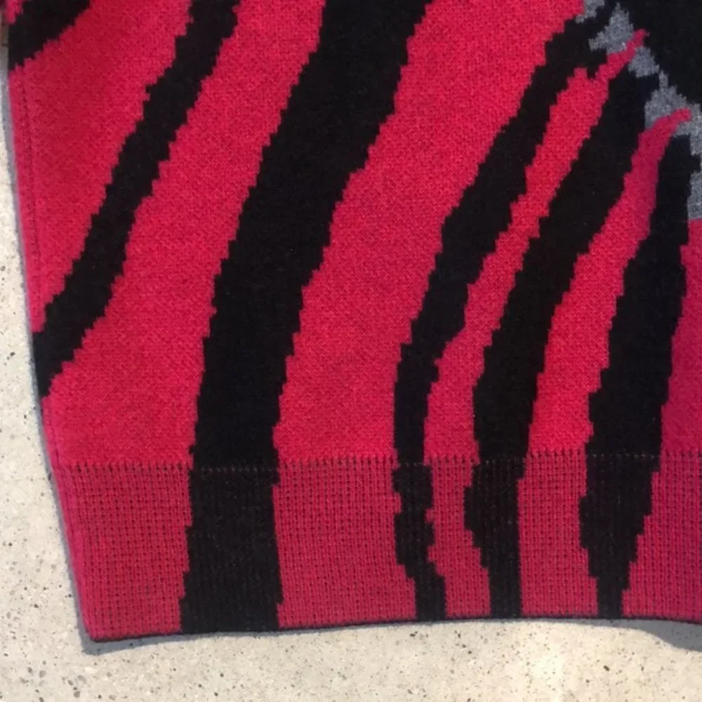 Rag & Bone Black and Pink Cashmere Zebra Crew Pullover - Picture 7 of 9